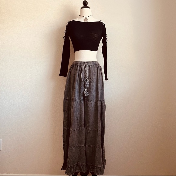 Cute Options Flowy Whitewashed Gray Ruffled Wide Leg Pants - Picture 10 of 10